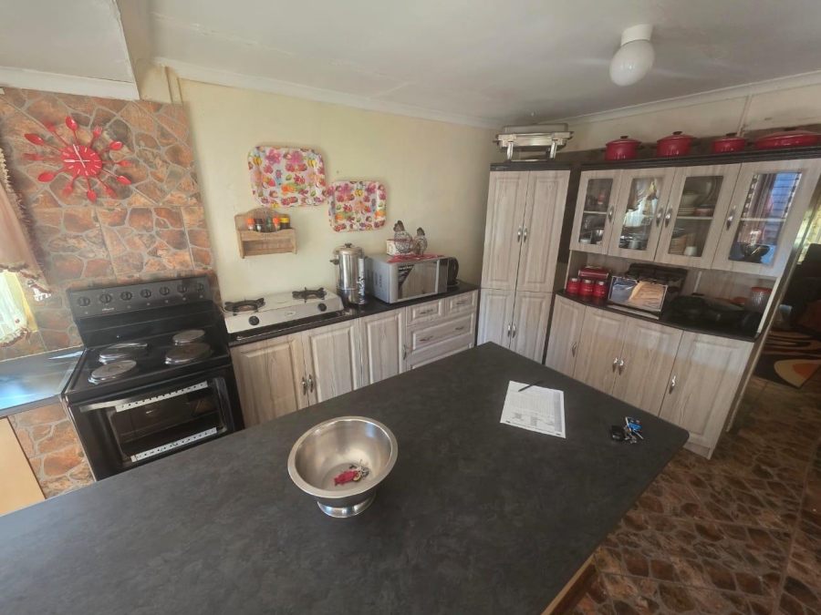2 Bedroom Property for Sale in Roodepan Northern Cape